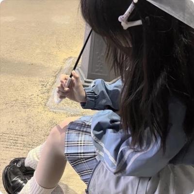 提剑映桃花